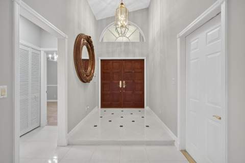 1052 W Shore Drive, West Palm Beach FL - photo 8 of 65