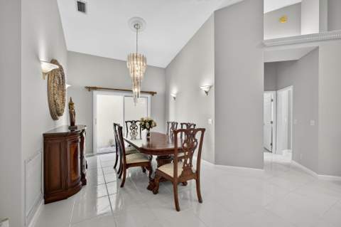1052 W Shore Drive, West Palm Beach FL - photo 12 of 65