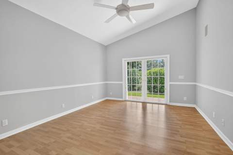 1052 W Shore Drive, West Palm Beach FL - photo 23 of 65