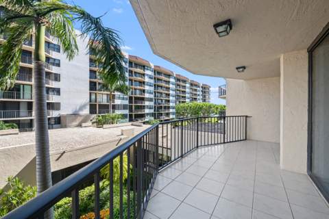 859 Jeffery Street #312, Boca Raton FL - photo 11 of 51