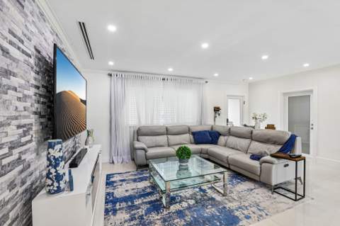2601 NE 18th Street, Pompano Beach FL - photo 9 of 53