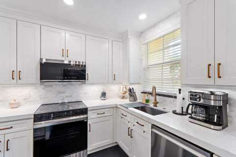 11774 Valencia Gardens Avenue, Palm Beach Gardens FL - photo 19 of 48