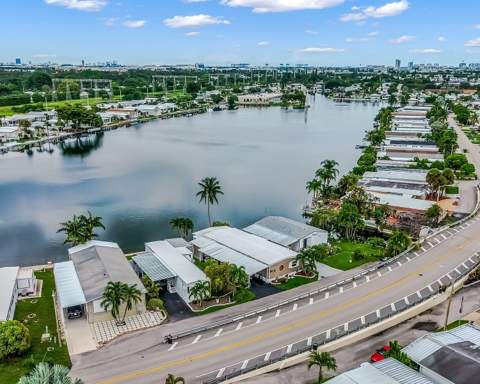 3055 Lakeshore Drive, Fort Lauderdale FL - photo 19 of 60