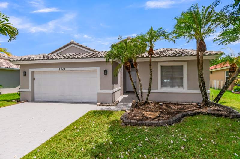 4 bedroom Single Family Residence at 1521 SW 186th Avenue, Encantada, Pembroke Pines — photo 3