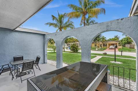 5260 SW 6th Place, Margate FL - photo 6 of 46