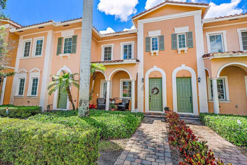 3 bedroom Townhouse at 179 Mulligan Place, Canterbury Place, Jupiter — photo 2