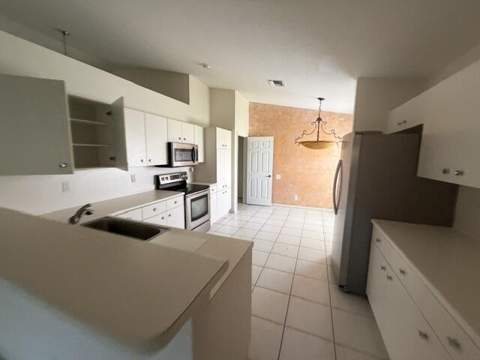 7278 Haviland Circle, Boynton Beach FL - photo 7 of 16
