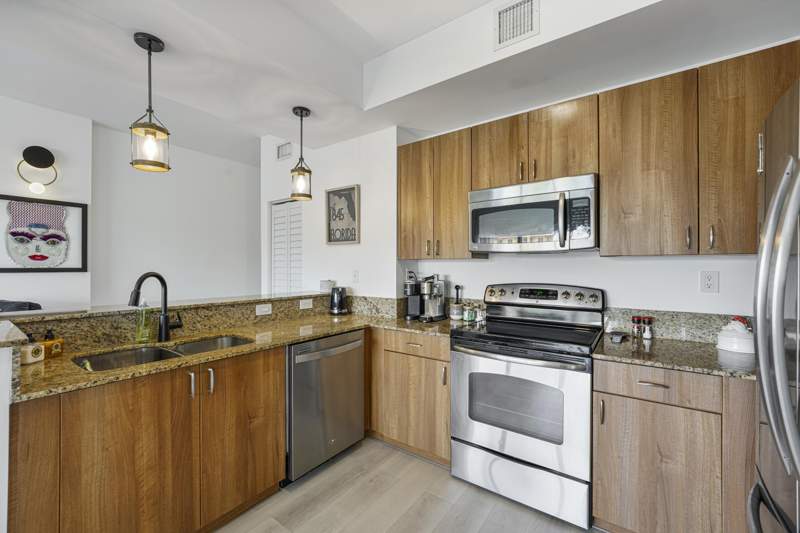 2 bedroom Condominium at 1931 NE 2nd Street #301, Island Breeze At Deerfield Beach, Deerfield Beach — photo 2