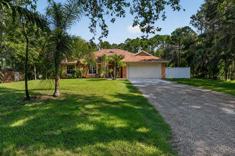 4 bedroom Single Family Residence at 17107 82nd Road, 23-42-40~S273.6Ftofn4047.6Ft Of E205.6Ftofw, The Acreage — photo 2