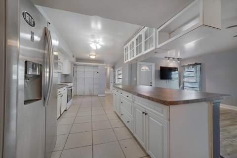 6311 NW 72nd Avenue, Tamarac FL - photo 12 of 37