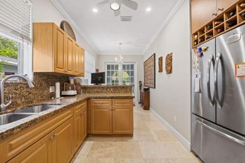 703 SW 16th Court #703, Fort Lauderdale FL - photo 7 of 26