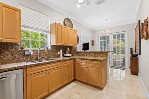 703 SW 16th Court #703, Fort Lauderdale FL - photo 9 of 26