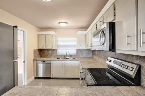 9480 Tangerine Place #402, Davie FL - photo 6 of 46
