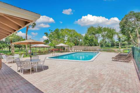 9480 Tangerine Place #402, Davie FL - photo 23 of 46
