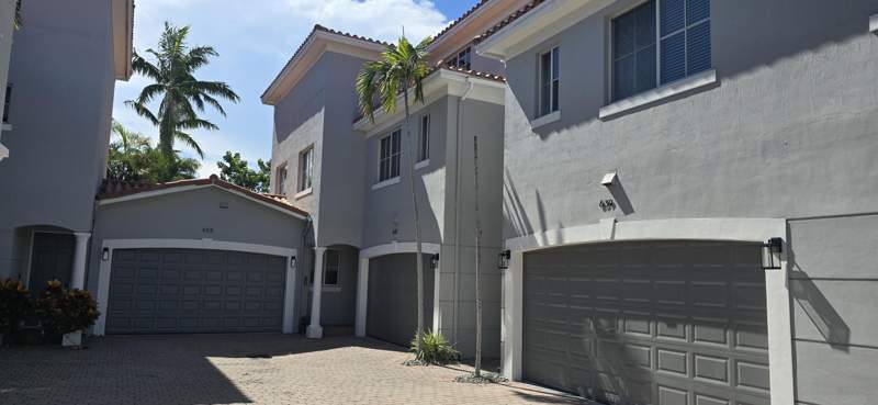 4 bedroom Condominium at 635 NE 11th Avenue, Progresso, Fort Lauderdale — photo 4