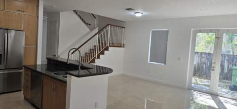 635 NE 11th Avenue, Fort Lauderdale FL - photo 8 of 29