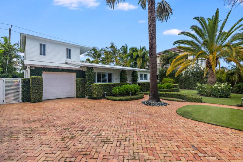 4 bedroom Single Family Residence at 203 Arlington Road, Lewis Shore Estates 2, West Palm Beach — photo 2