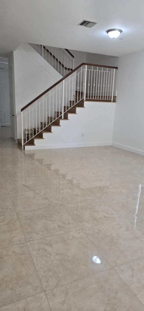 635 NE 11th Avenue, Fort Lauderdale FL - photo 14 of 29