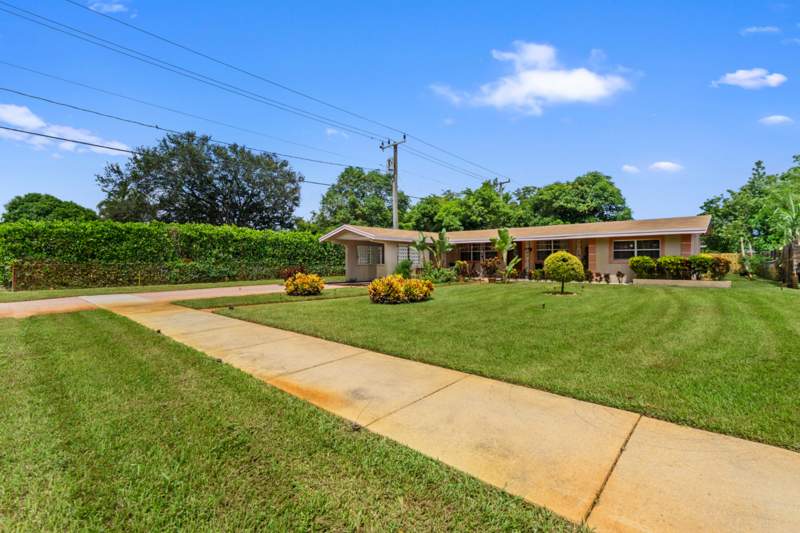 4 bedroom Single Family Residence at 316 NW 44th Avenue, Westgate Lake Manors, Plantation — photo 3