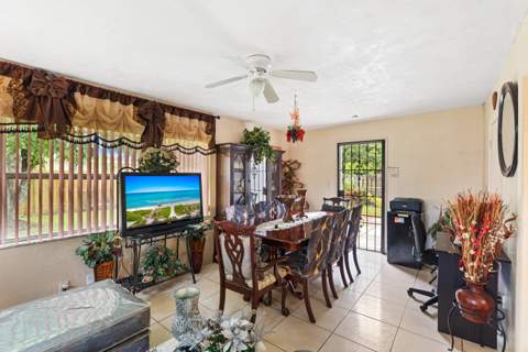 316 NW 44th Avenue, Plantation FL - photo 10 of 37