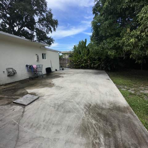5635 Grant Street, Hollywood FL - photo 20 of 31