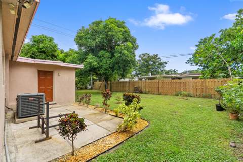 316 NW 44th Avenue, Plantation FL - photo 22 of 37