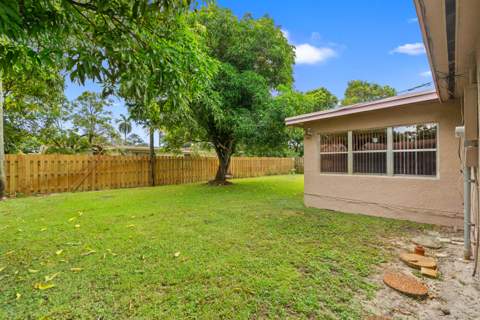 316 NW 44th Avenue, Plantation FL - photo 24 of 37