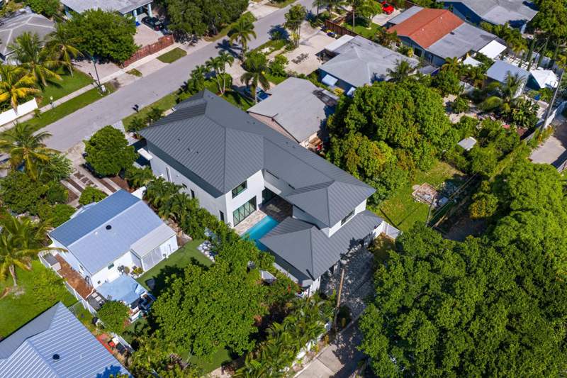 5 bedroom Single Family Residence at 827 SE 2nd Avenue, Osceola Park, Delray Beach — photo 5