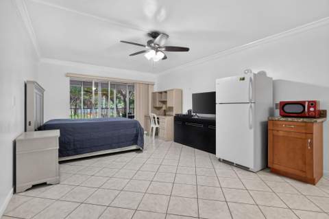 13455 SW 16th Court #203F, Pembroke Pines FL - photo 6 of 23
