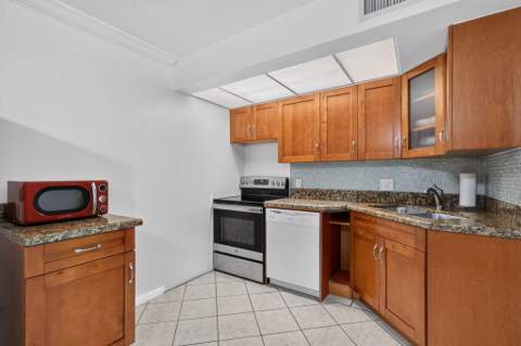 13455 SW 16th Court #203F, Pembroke Pines FL - photo 9 of 23