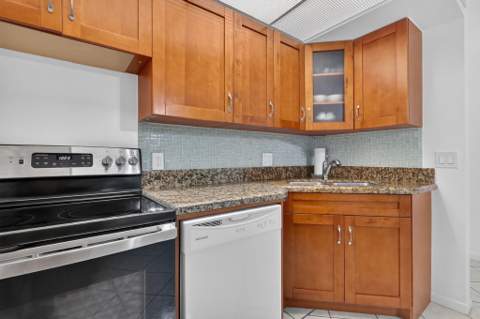 13455 SW 16th Court #203F, Pembroke Pines FL - photo 10 of 23
