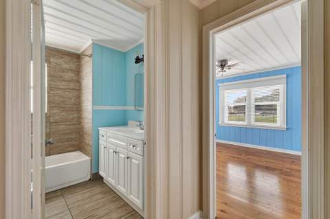 411 Evergreen Drive, Lake Park FL - photo 19 of 49