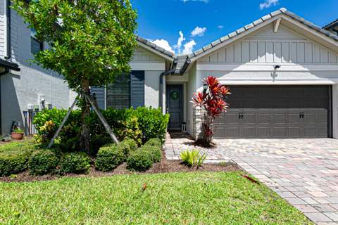 8231 Tailshot Court, Lake Worth FL - photo 6 of 60