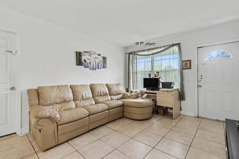 4 bedroom Single Family Residence at 6714 Atlanta Street, Driftwood Acres No 3, Hollywood — photo 4