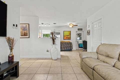 6714 Atlanta Street, Hollywood FL - photo 6 of 26