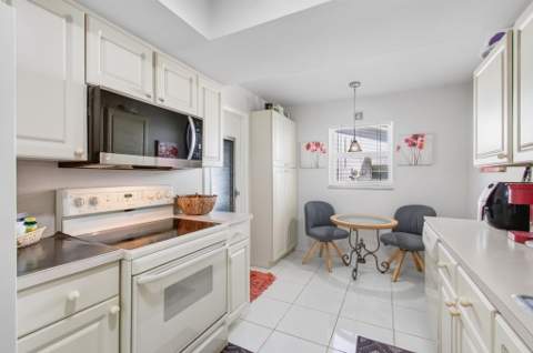 2377 SW 8th Avenue, Boynton Beach FL - photo 13 of 40