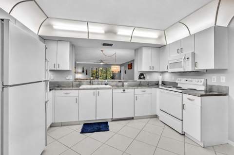 9632 Sills Drive #102, Boynton Beach FL - photo 11 of 62