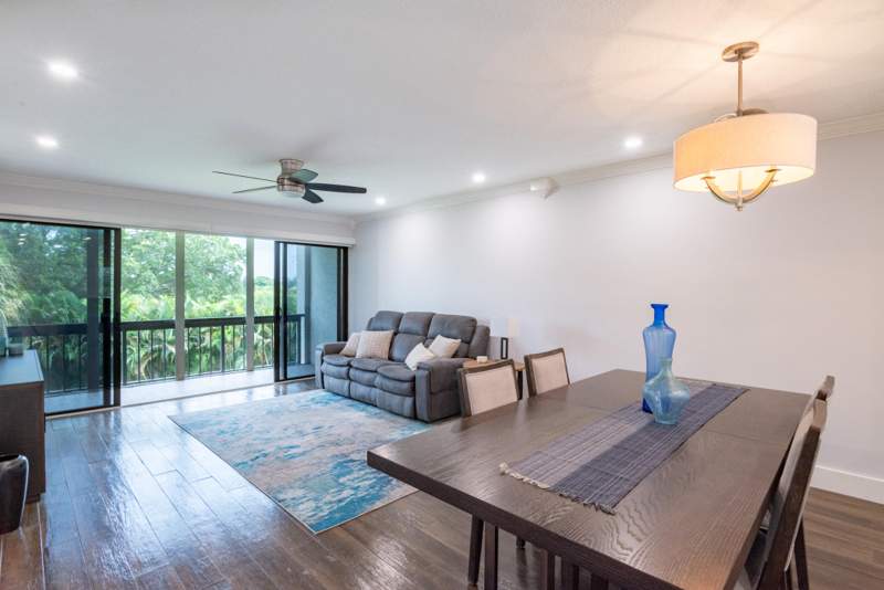 2 bedroom Condominium at 2500 Presidential Way #304, Lands Of The President Condo 8, West Palm Beach — photo 3