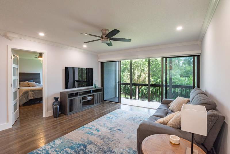 2 bedroom Condominium at 2500 Presidential Way #304, Lands Of The President Condo 8, West Palm Beach — photo 5