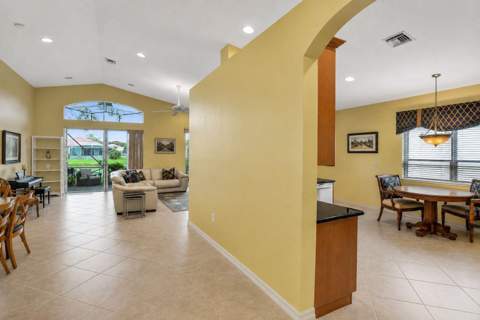 7907 Lando Avenue, Boynton Beach FL - photo 17 of 102