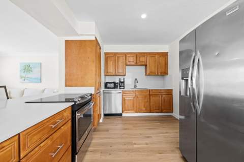413 NE 25th Avenue, Pompano Beach FL - photo 16 of 28