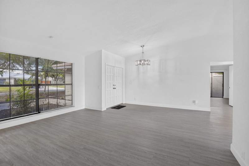 4 bedroom Single Family Residence at 9820 NW 15th Street, Jacaranda Lakes Section 8-B, Plantation — photo 2