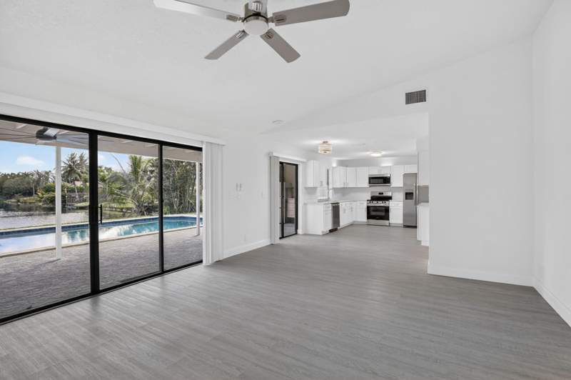 4 bedroom Single Family Residence at 9820 NW 15th Street, Jacaranda Lakes Section 8-B, Plantation — photo 5