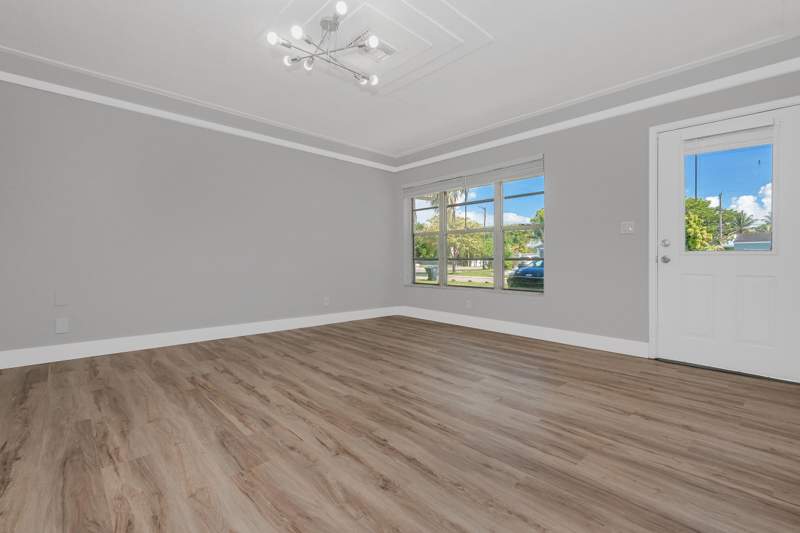 6 bedroom Single Family Residence at 6720 SW 17th Street, Broadview Country Club Estates, North Lauderdale — photo 5