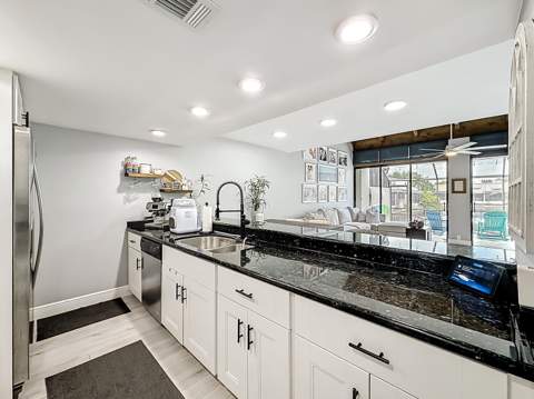 11313 NW 15th Street, Pembroke Pines FL - photo 8 of 58