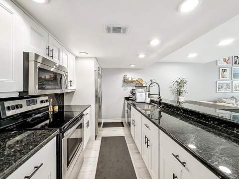 11313 NW 15th Street, Pembroke Pines FL - photo 17 of 58