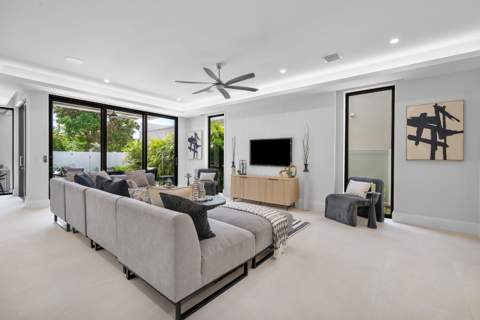 715 SE 4th Avenue, Delray Beach FL - photo 8 of 107