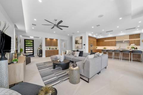 715 SE 4th Avenue, Delray Beach FL - photo 9 of 107