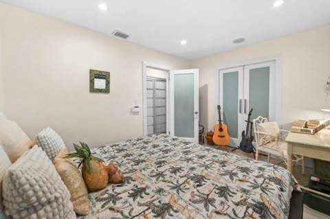 1513 NE 28th Drive, Wilton Manors FL - photo 22 of 37