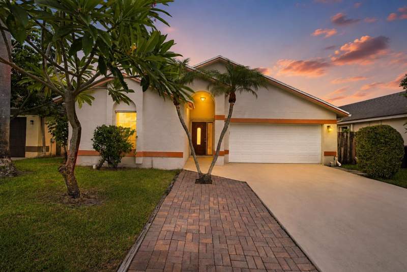 3 bedroom Single Family Residence at 1296 Waterway Cove Drive, Waterway Cove Of Wellington, Wellington — photo 2